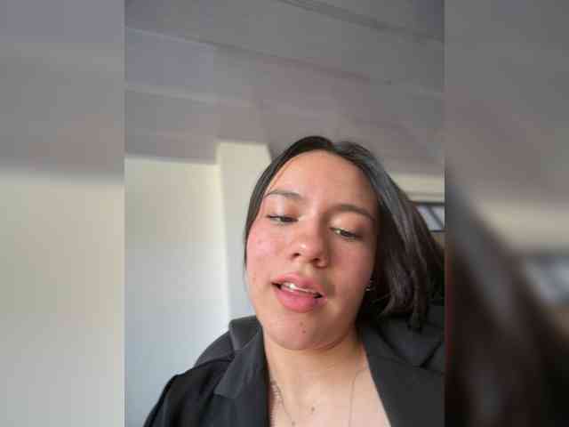 Charlotte__5 webcam