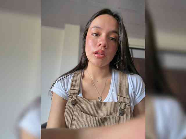 Charlotte__5 webcam