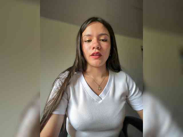 Charlotte__5 webcam