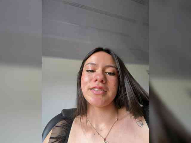Charlotte__5 webcam