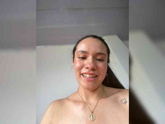 Charlotte__5 webcam
