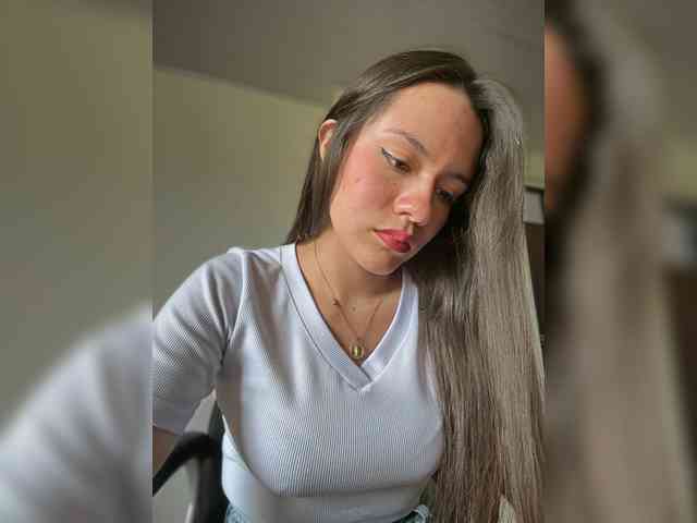 Charlotte__5 webcam