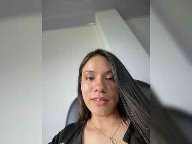 Charlotte__5 webcam
