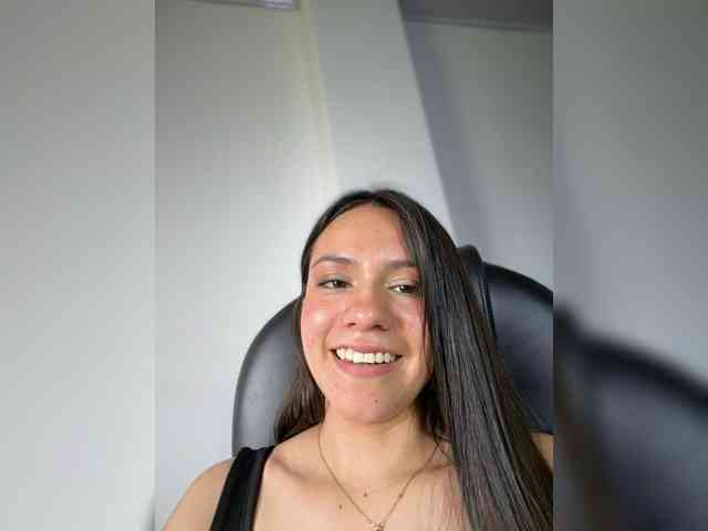 Charlotte__5 webcam