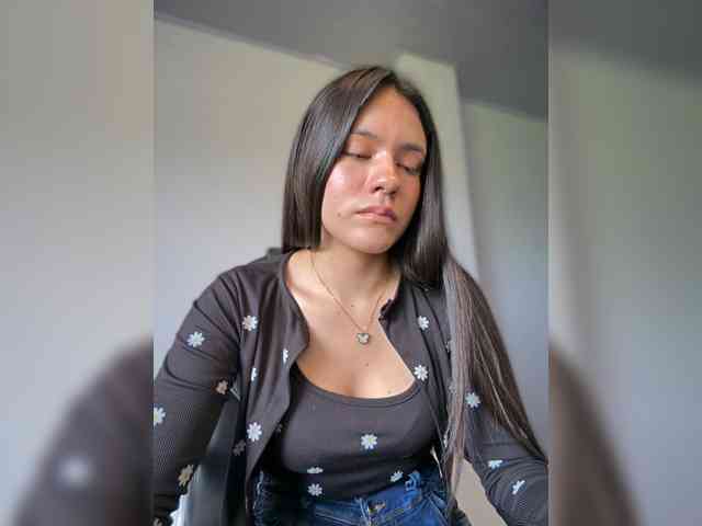 Charlotte__5 webcam