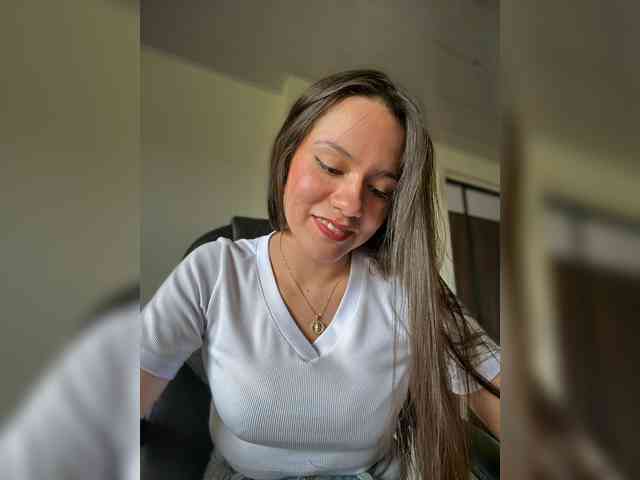 Charlotte__5 webcam