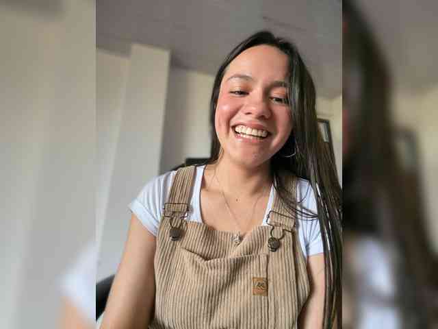 Charlotte__5 webcam
