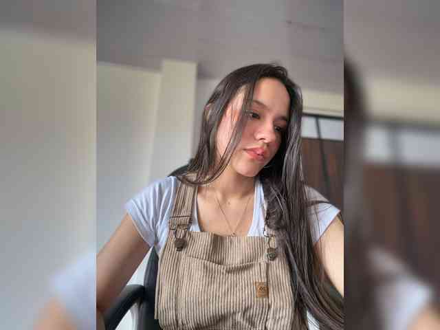 Charlotte__5 webcam