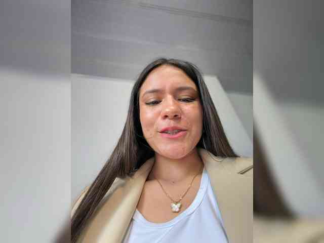 Charlotte__5 webcam
