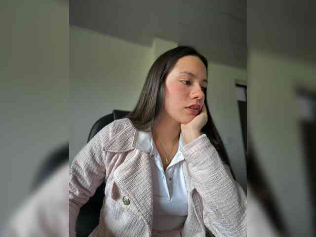 Charlotte__5 webcam