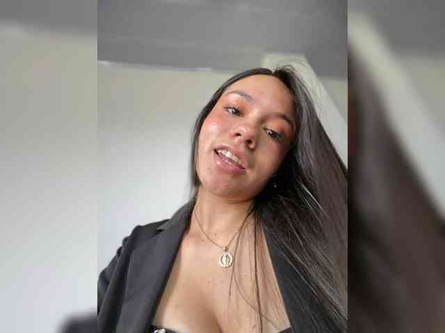 Charlotte__5 webcam