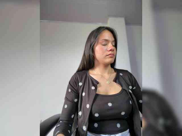 Charlotte__5 webcam
