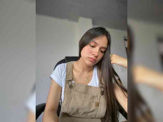 Charlotte__5 webcam