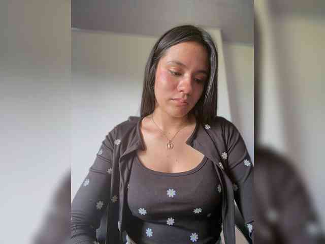 Charlotte__5 webcam