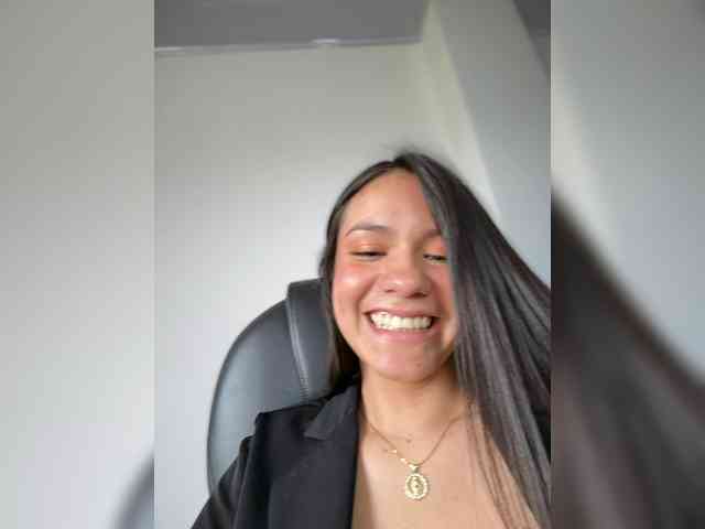Charlotte__5 webcam