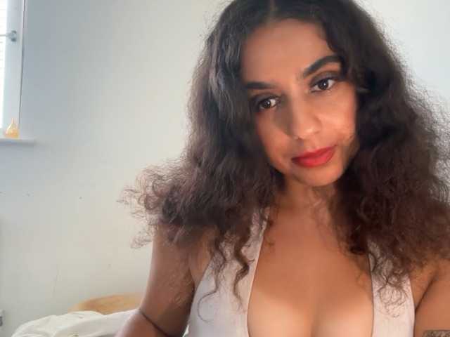 fayfay21 live cam on BongaCams