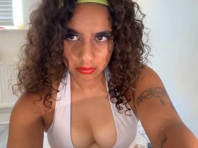 fayfay21 live cam on BongaCams