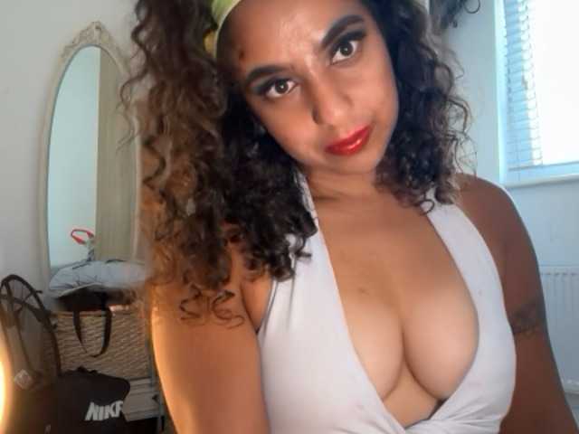 fayfay21 live cam on BongaCams