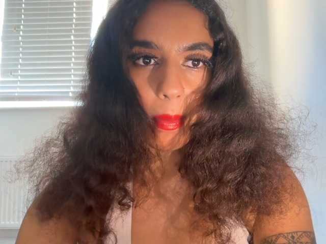 fayfay21 live cam on BongaCams