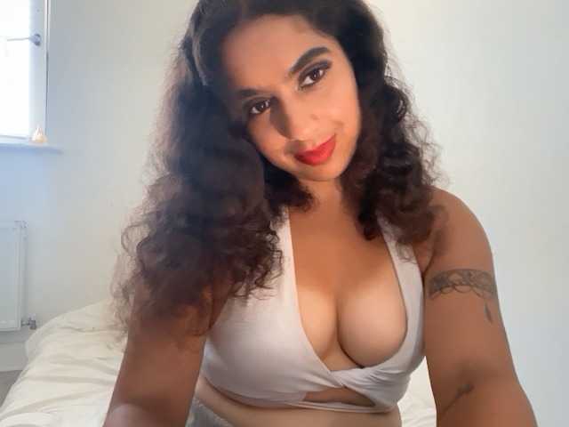 fayfay21 live cam on BongaCams