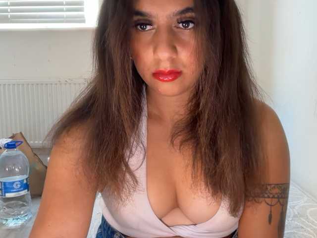 fayfay21 live cam on BongaCams