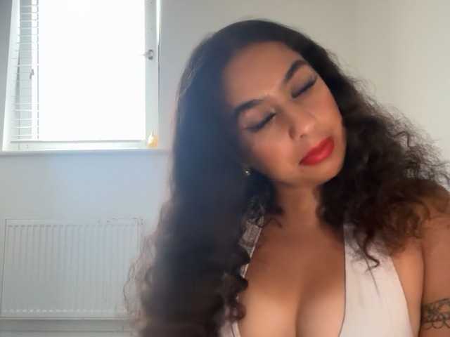 fayfay21 live cam on BongaCams