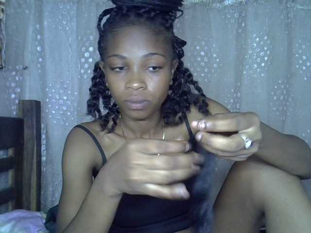 le modèle picachou est en webcam porno dans un show sur le site bongacams, il possède les tags suivants: Ebony,Brunette,Hairy