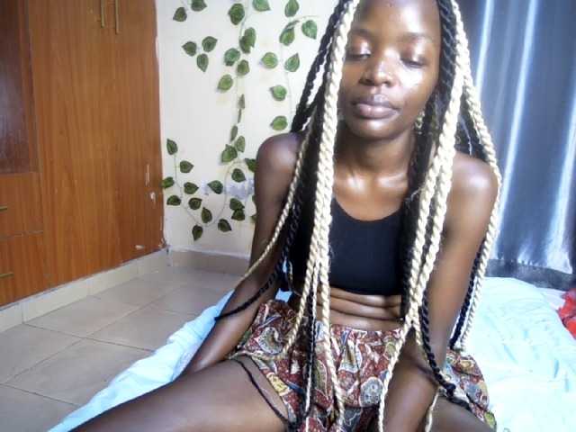 Pretty1231a live cam on BongaCams