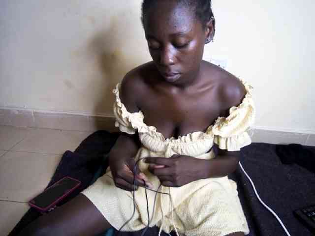 Pretty1231a webcam