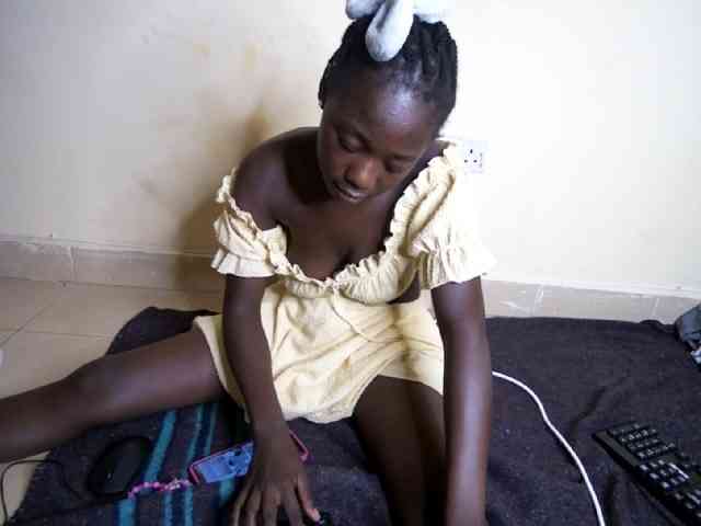 Pretty1231a webcam