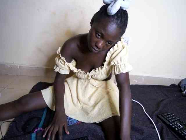 Pretty1231a webcam