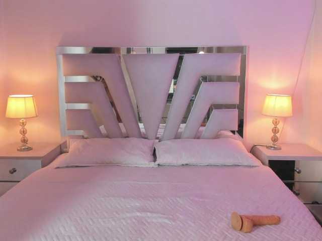 lady-virtual live cam on BongaCams