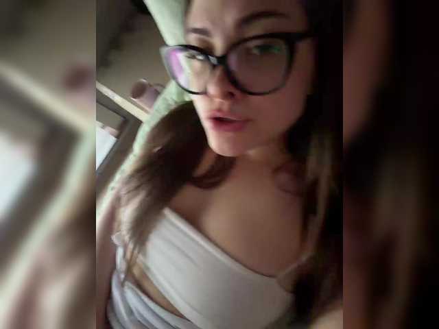 KarolinaLiss live cam on BongaCams