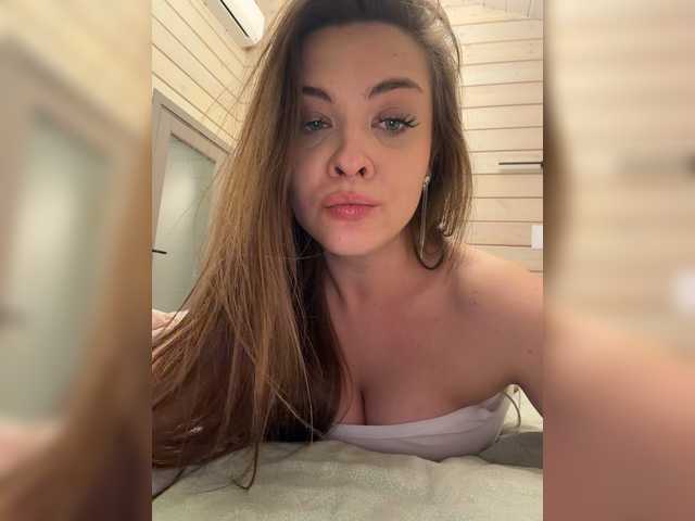 KarolinaLiss live cam on BongaCams