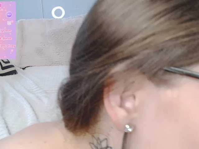 KarolinaLiss live cam on BongaCams