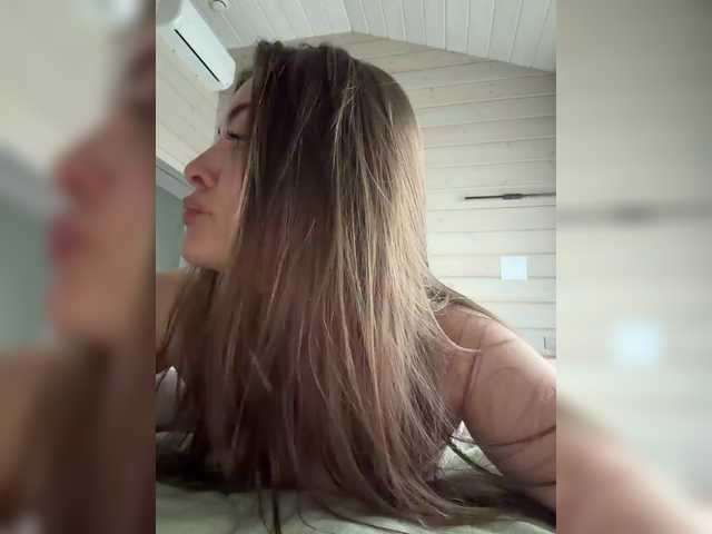 KarolinaLiss live cam on BongaCams