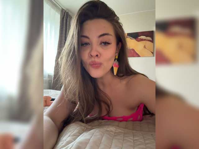 KarolinaLiss live cam on BongaCams