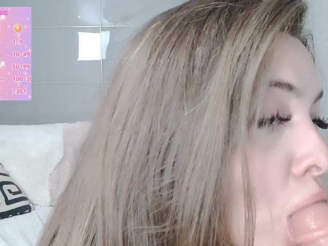 KarolinaLiss live cam on BongaCams