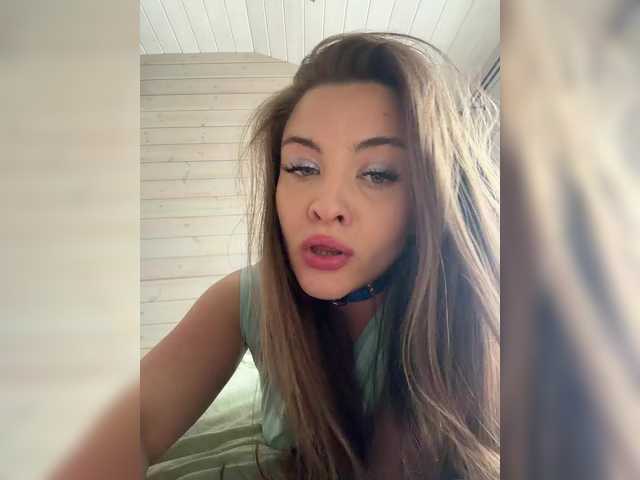 KarolinaLiss live cam on BongaCams