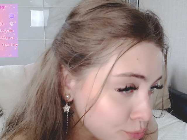KarolinaLiss live cam on BongaCams