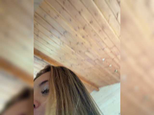 KarolinaLiss live cam on BongaCams