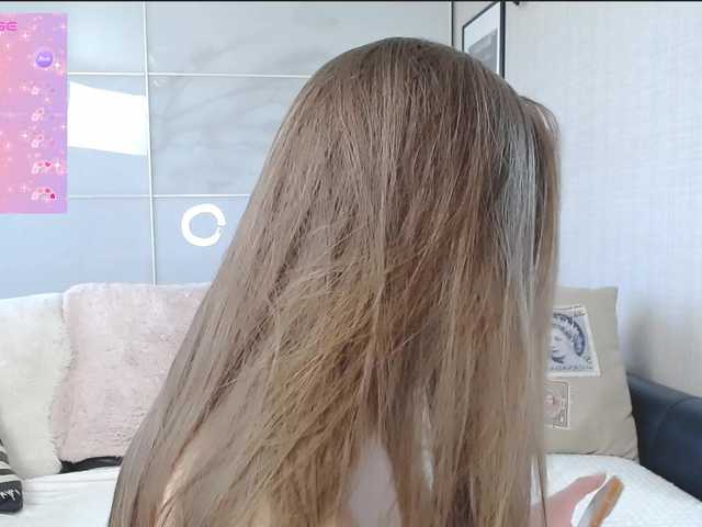 KarolinaLiss live cam on BongaCams