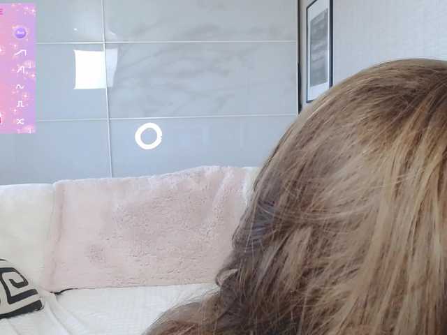 KarolinaLiss live cam on BongaCams