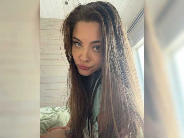 KarolinaLiss live cam on BongaCams