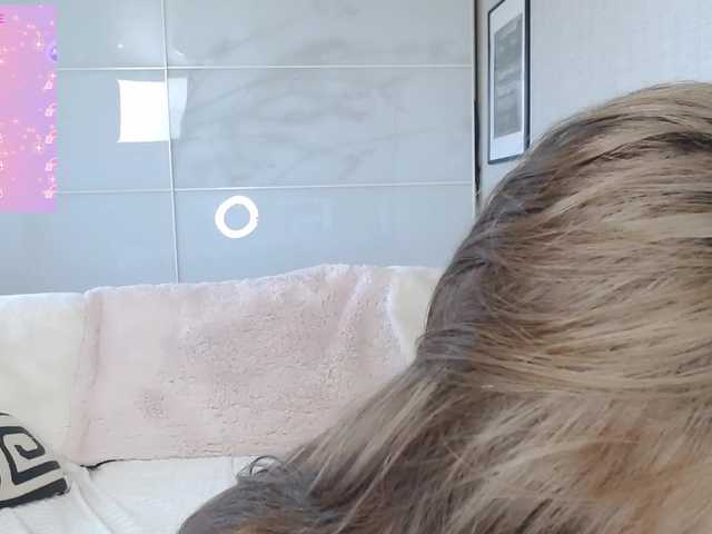 KarolinaLiss live cam on BongaCams