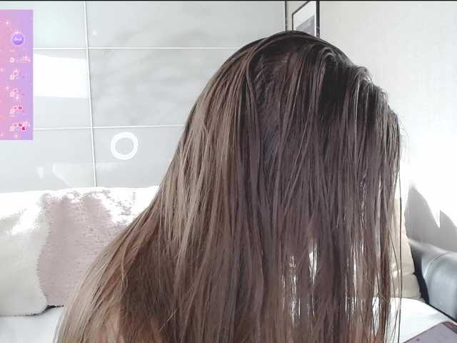 KarolinaLiss live cam on BongaCams