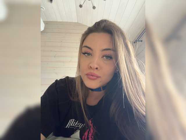 KarolinaLiss live cam on BongaCams