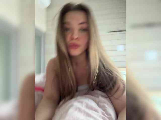 KarolinaLiss - Girl 