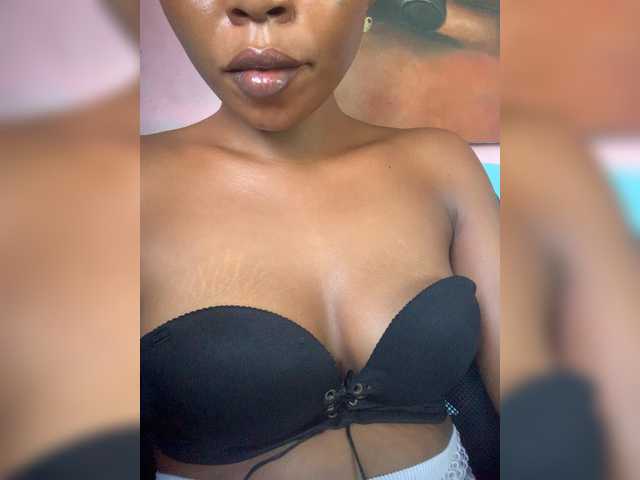 HotEbonyGirl live cam on BongaCams