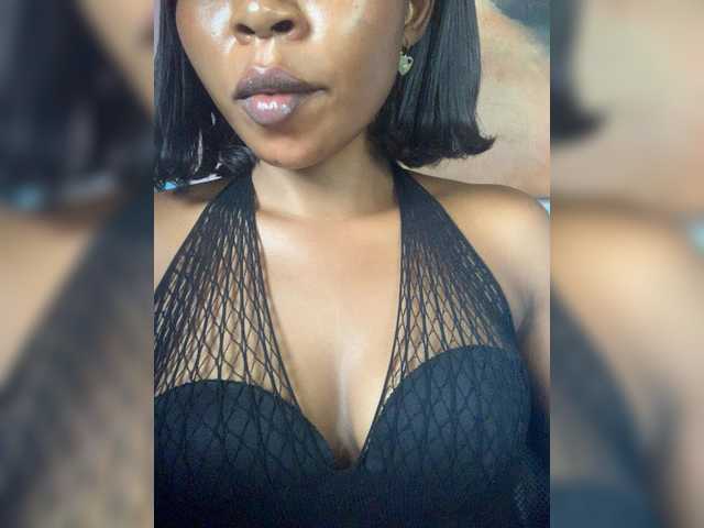 HotEbonyGirl live cam on BongaCams